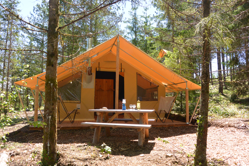 Glamping Camp forestier Huttopia Lanmary